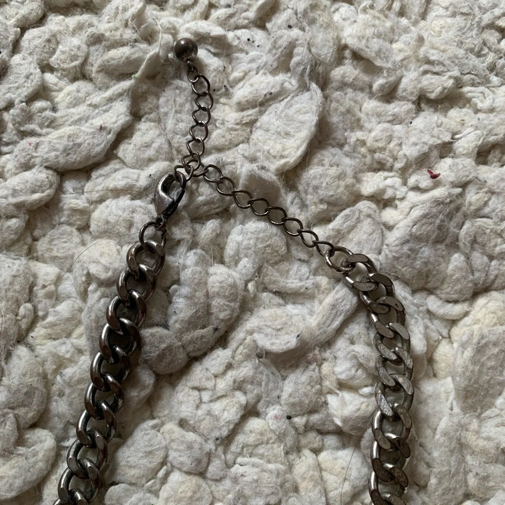Silver rhinestone chain link adjustable statement necklace costume jewelry - Picture 5 of 6